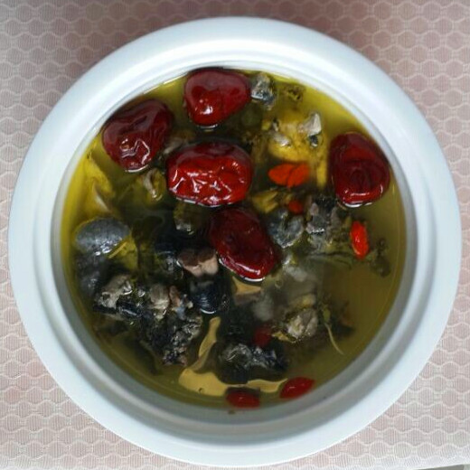 科学营养膳食之乌鸡枸杞红枣汤